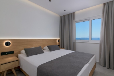 2 Bedroom Superior Suite Apartment Sea View_2nd Bedroom_Room-2_Web_Res_img