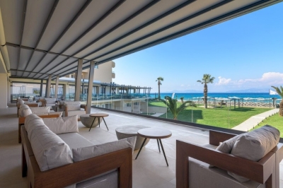 Sun_Beach_Beachfront_wing_Lobby-outdoor-seating-area-1_img