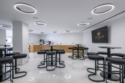 Welcome Room+Logo-1_Web_Res_img